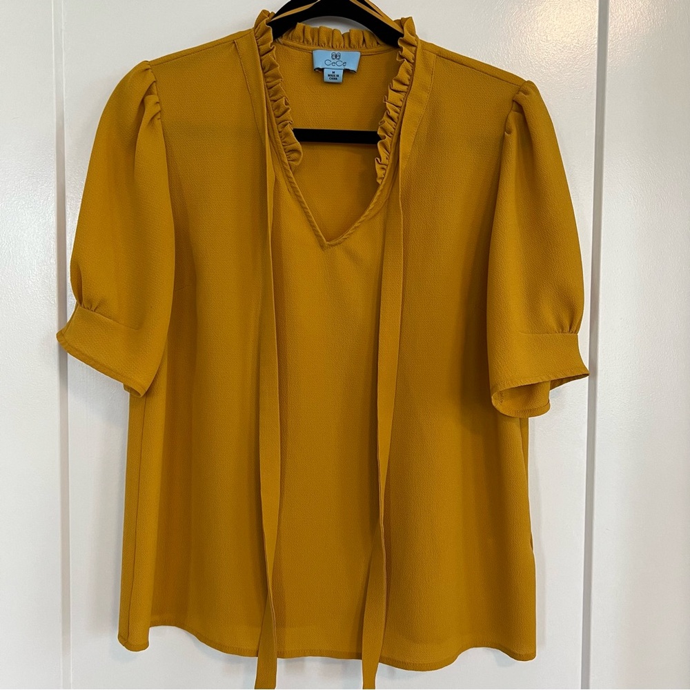 Cece Blouse with tie neck and puff sleeve
